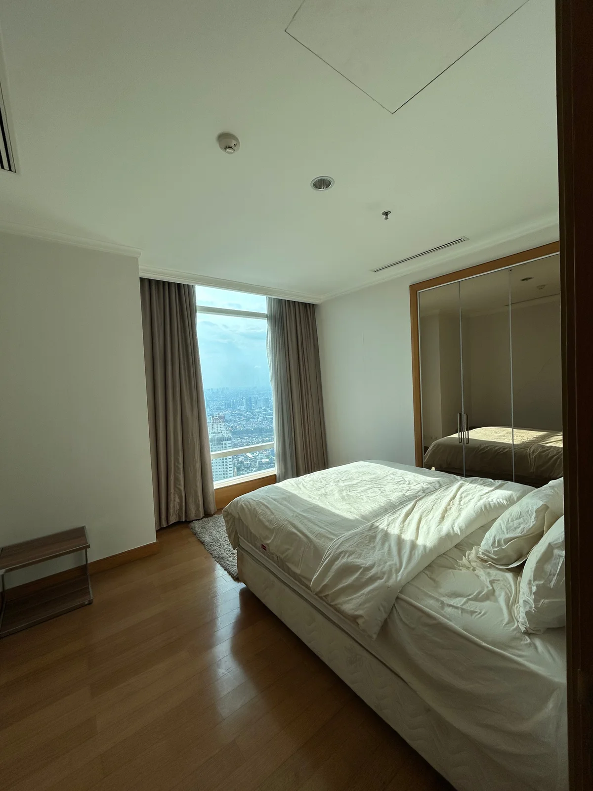 Apartemen Mewah Kempinski Private Residence 157m2 Lantai 56 Jakarta Pusat