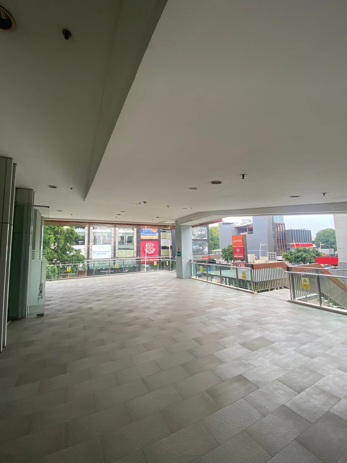 Ruang Usaha Kios The Mansion at Kemang Ground Floor Ex Bank Jakarta Selatan foto 4